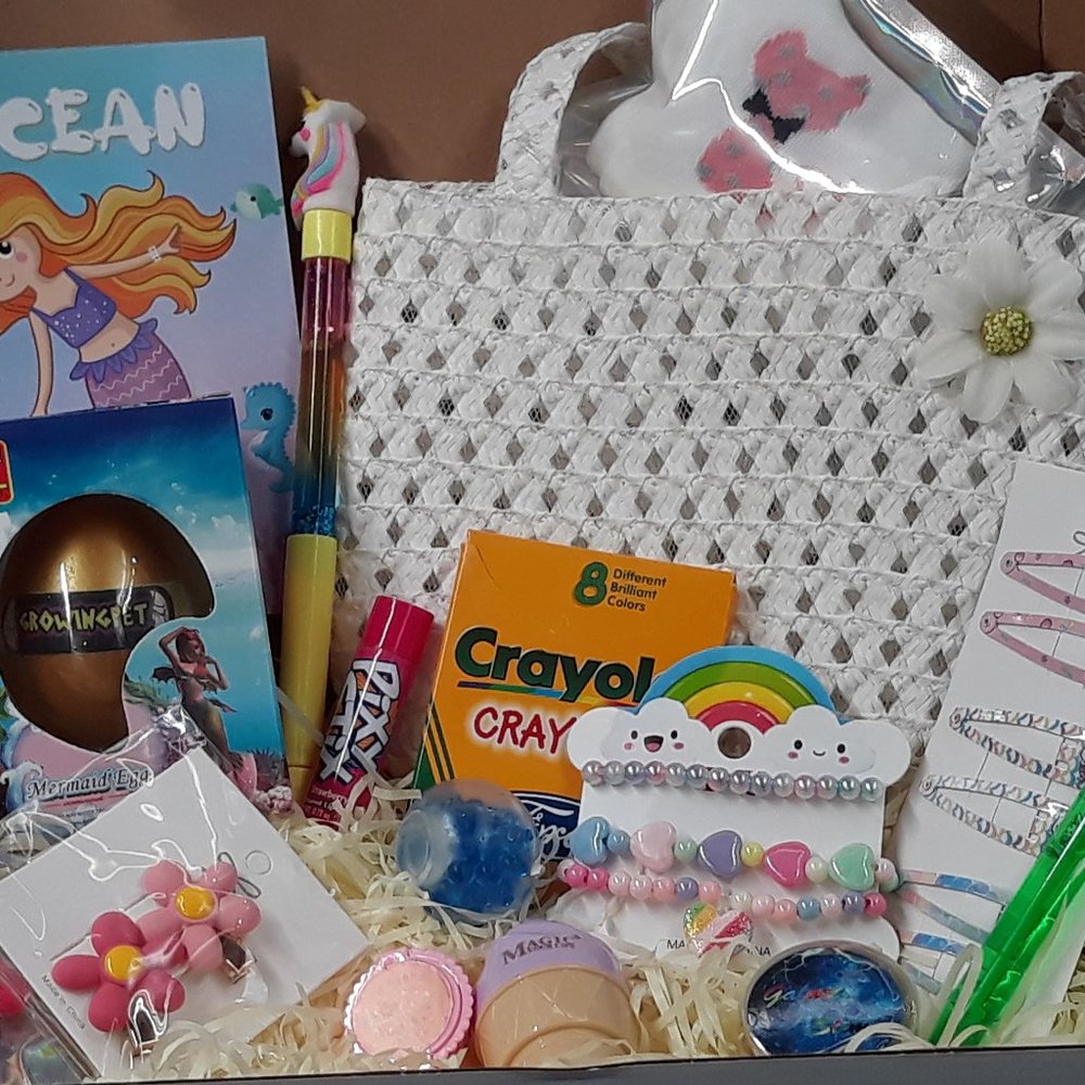 Girls Mystery Gift Box | Ages 4–7 |  Coloring, Hair Accessories, Glosses, Purses